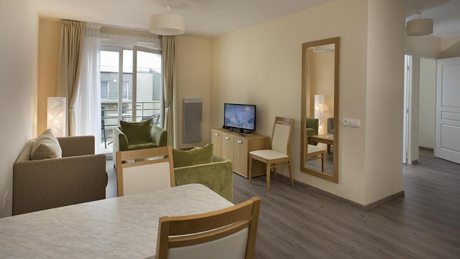 Domitys Le Pavillon De Diane Aparthotel Тионвил Екстериор снимка
